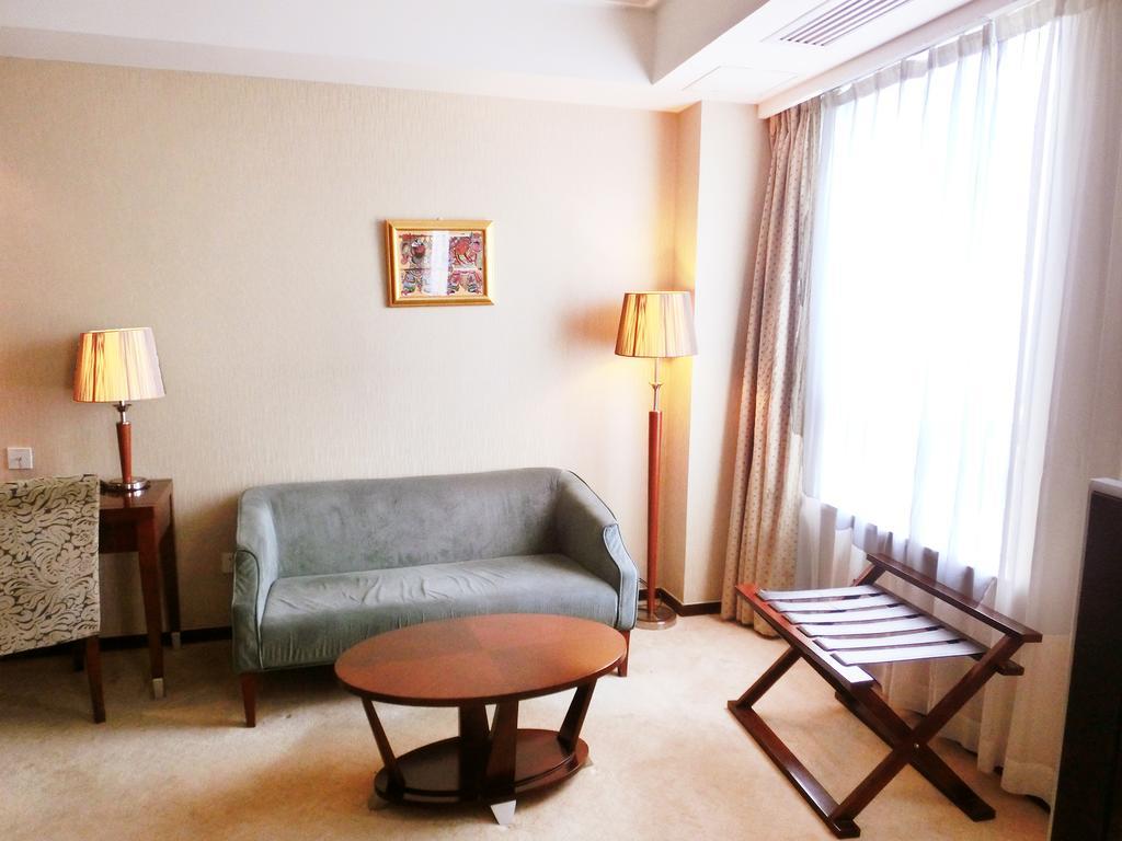 Ramada Shanghai Wujiaochang Rum bild